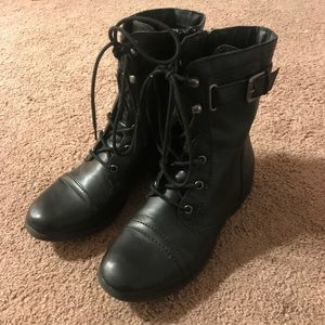 Black zip up Moto boots size 7.5
